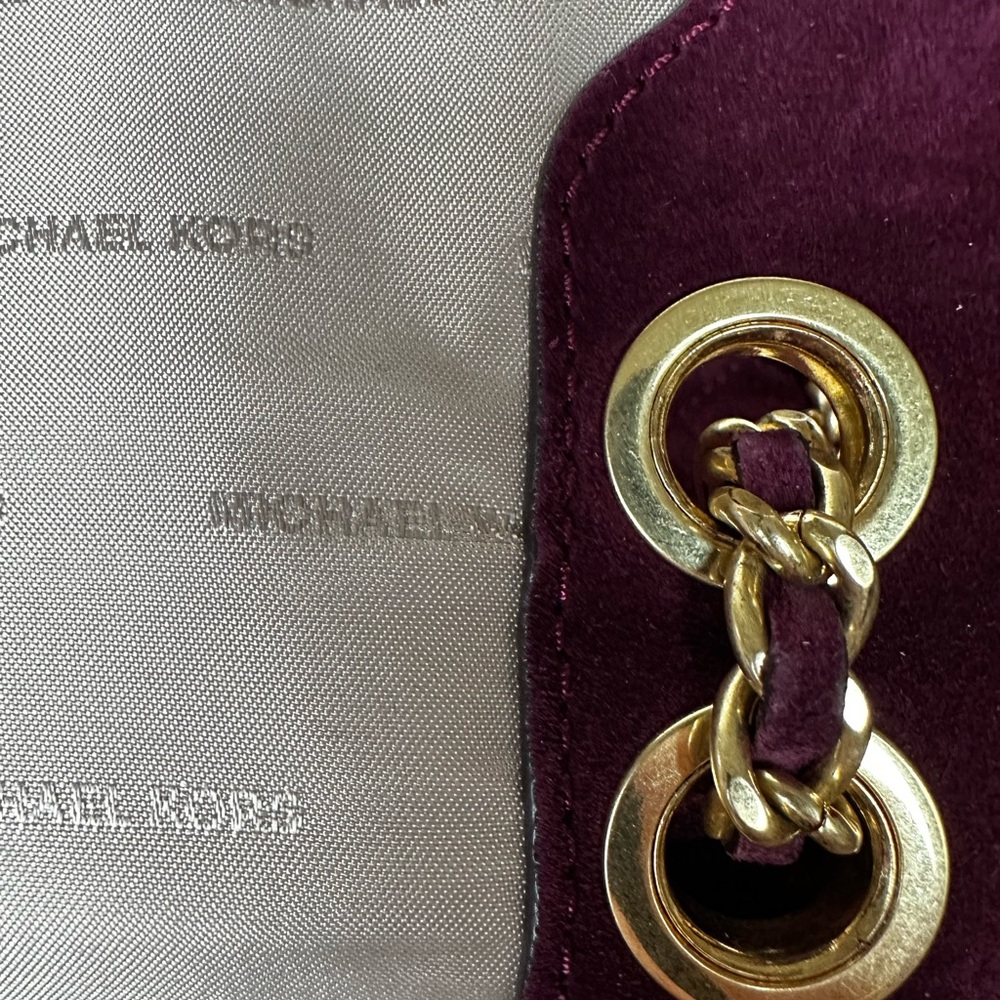 Michael Kors Quilted Plum Suede Shoulder Bag with Gold Chain - Picture 8 of 16